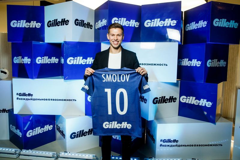 Футболист Федор Смолов присоединился к международной футбольной команде Gillette
