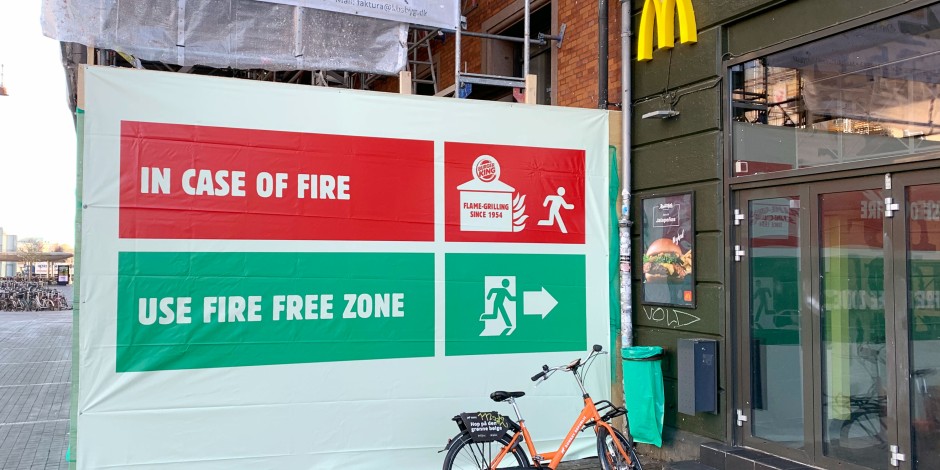 Burger King призвал посетителей укрываться от огня в McDonald’s