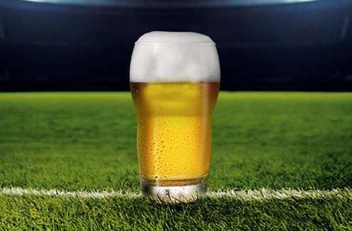 Рекламу букмекеров и пива хотят вернуть на стадионы