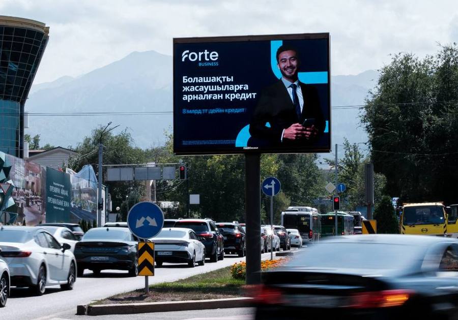 Опыт Omni360: как развивается Programmatic DOOH в Казахстане и Узбекистане