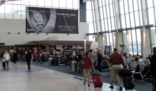 Clear Channel Airports в ближайшие 10 лет будет размещать рекламу в аэропорту Сиэтла