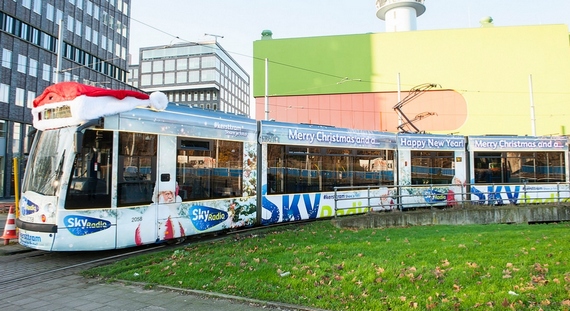 Трамвай Санта-Клаус появился в Амстердаме