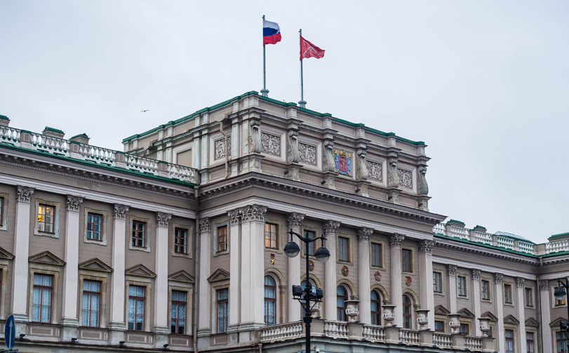 Депутаты Петербурга приняли в первом чтении законопроект, позволяющий комитету по печати штрафовать за незаконное размещение наружной рекламы