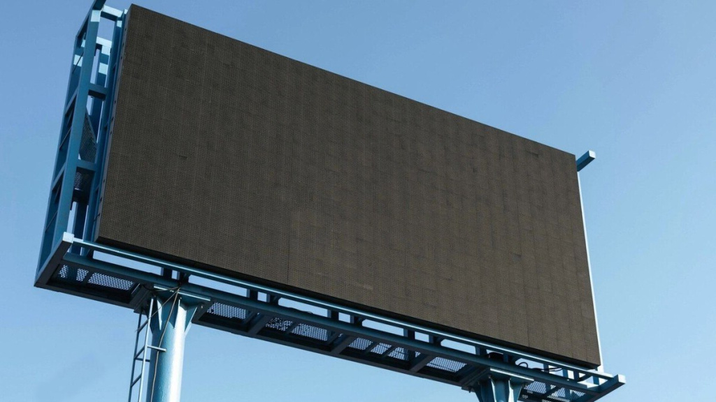 В горсовете Орла обсудили нормы размещения светодиодных экранов