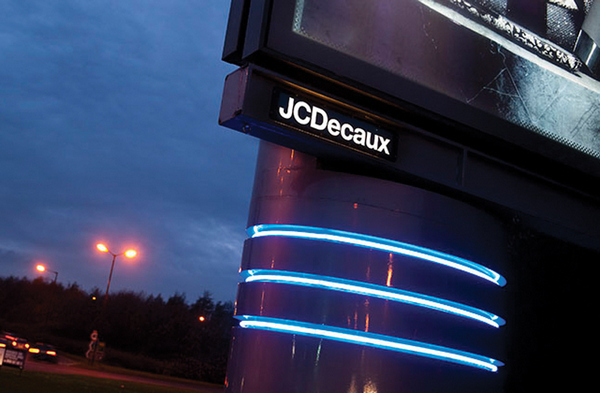 JCDecaux отказался от покупки бизнеса Clear Channel в Испании