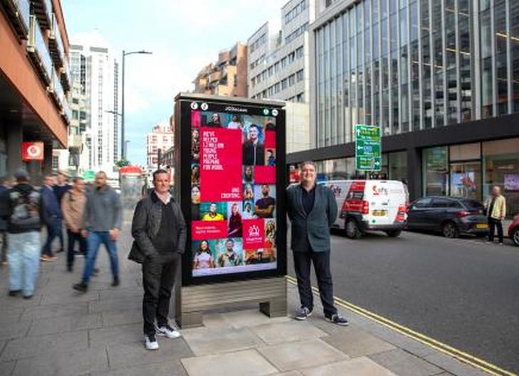 JCDecaux UK запустил 350-ю рекламную конструкцию со встроенным дефибриллятором