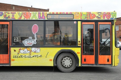 Детские рисунки на автобусах Норильска_3.jpg